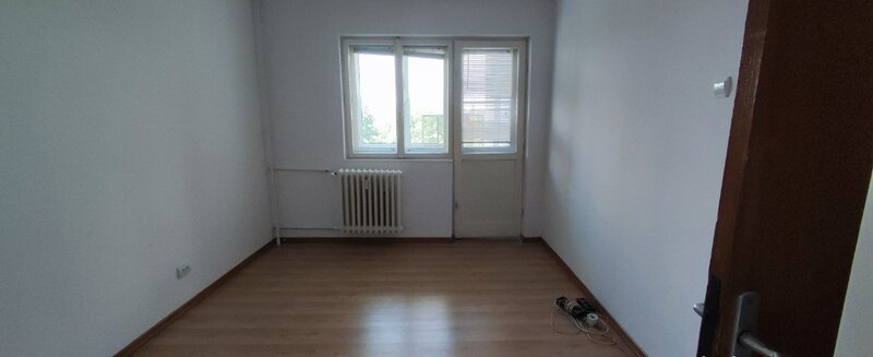 Obregia, Covasna, 2 camere decomandate,